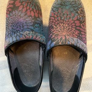 Dansko used size 37